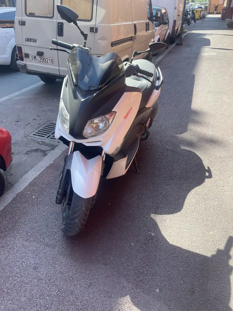Yamaha X-Max 250 abs - 1