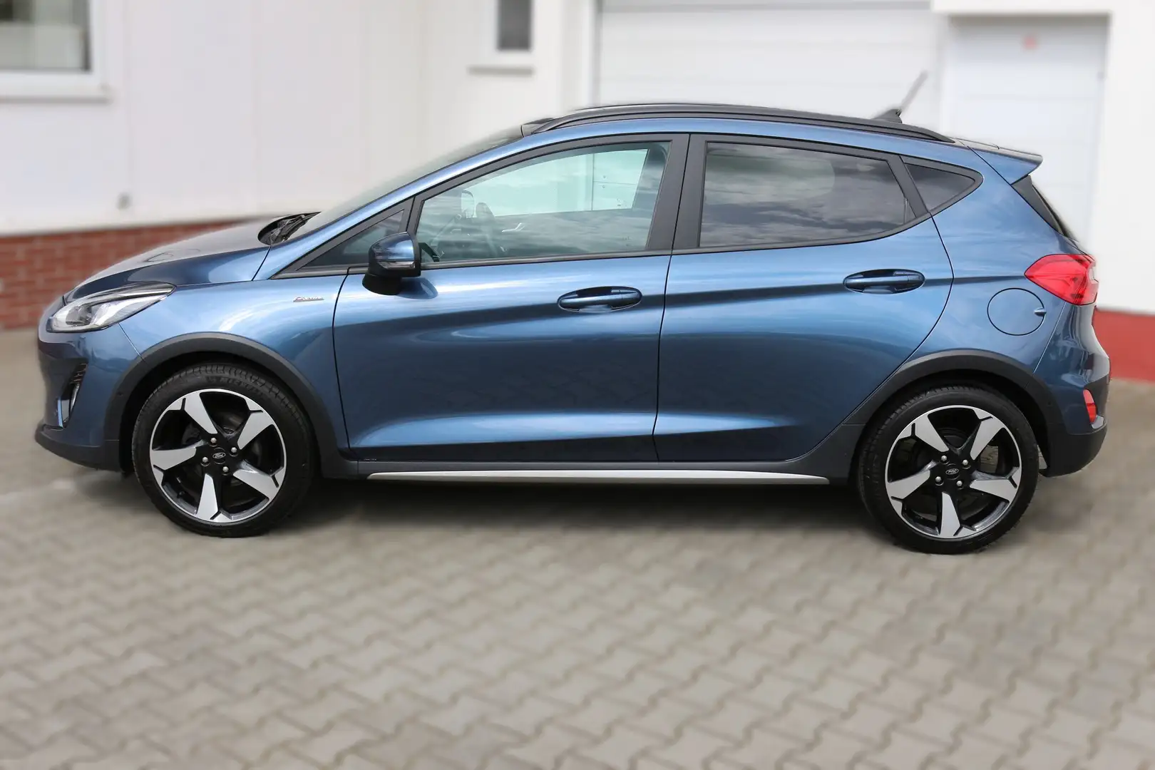 Ford Fiesta Active mit LED Scheinwerfer, Abstandstempomat Bleu - 2