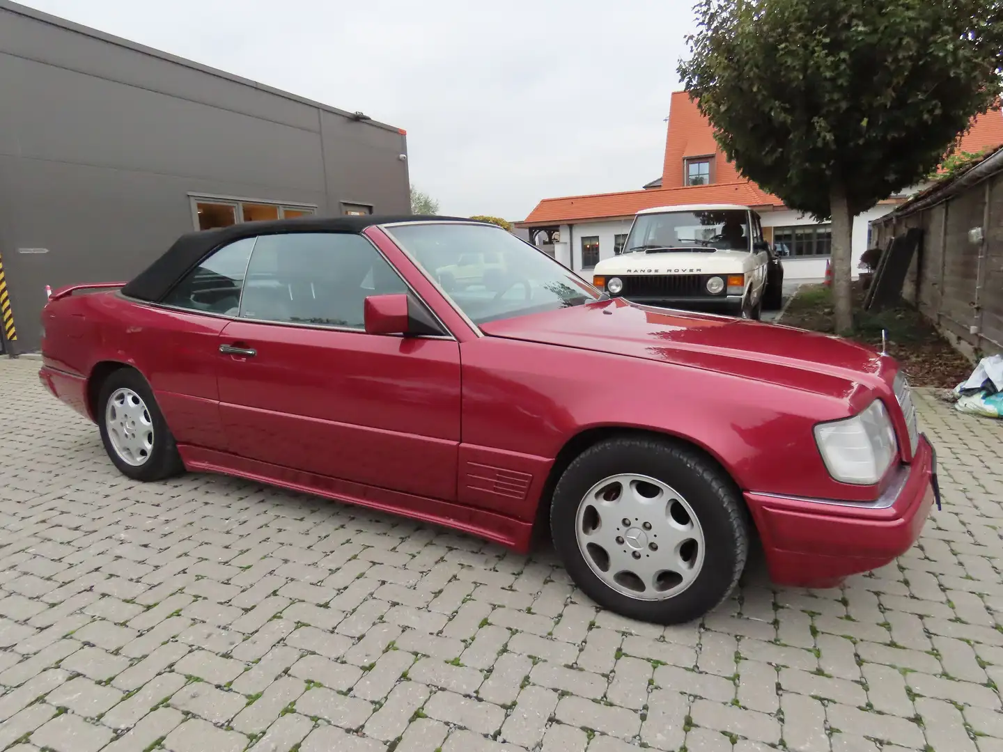 Mercedes-Benz 300 CE 24 Mauve - 1