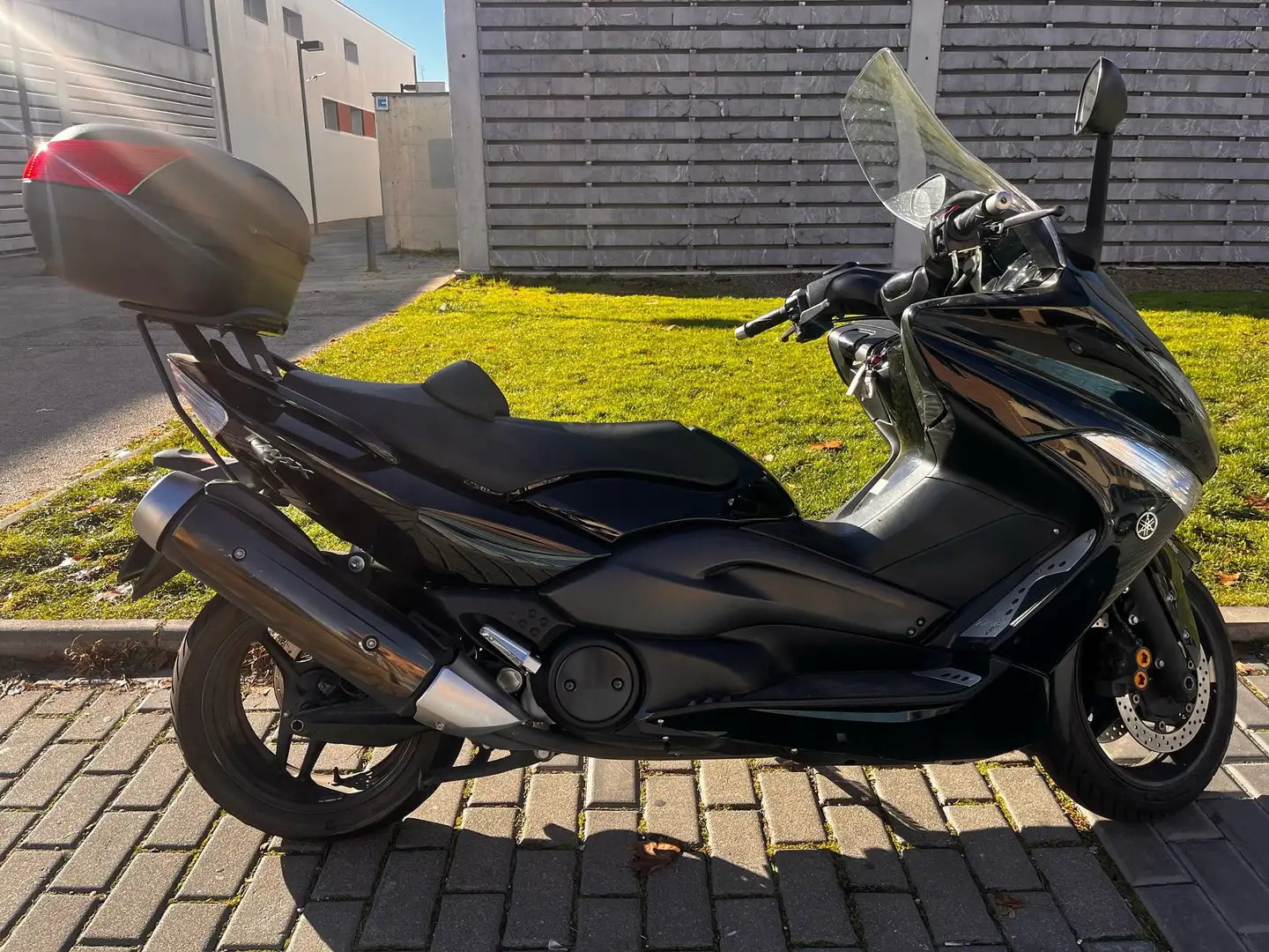 Yamaha TMAX 500 Černá - 1