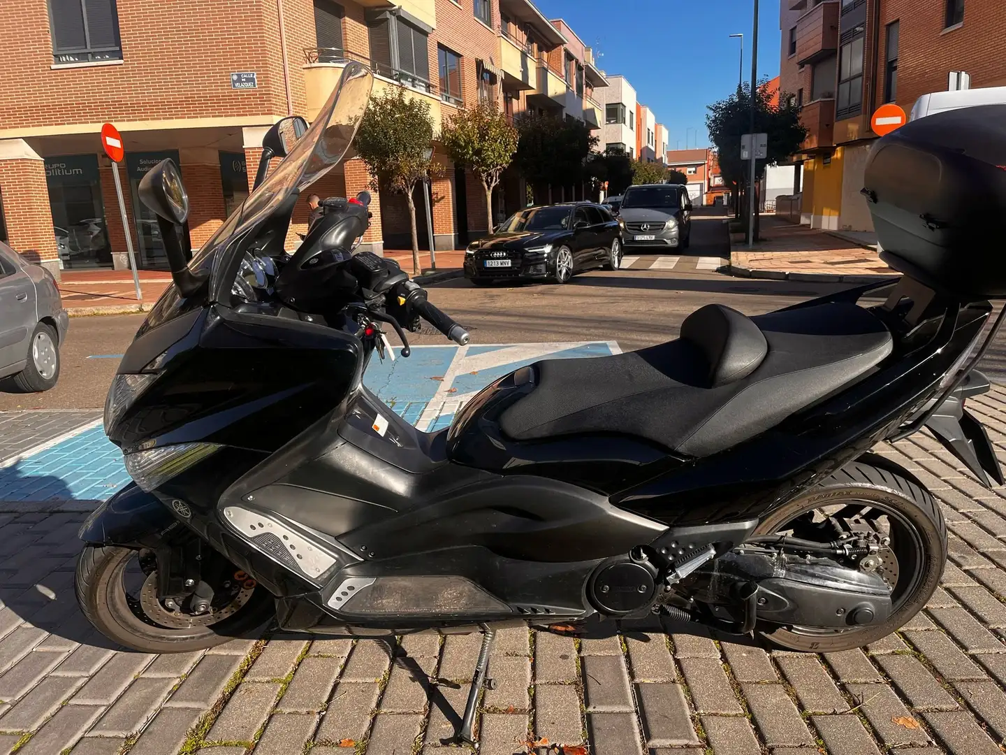 Yamaha TMAX 500 Černá - 2
