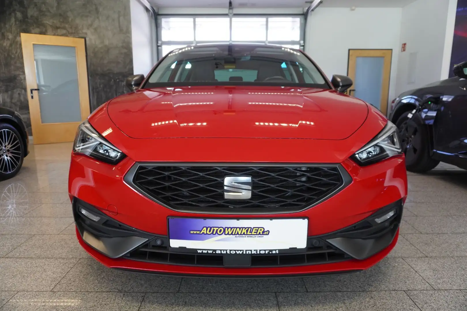 SEAT Leon 1.5 TGI FR Virtual/Panorama/Keyless/LED Rouge - 2