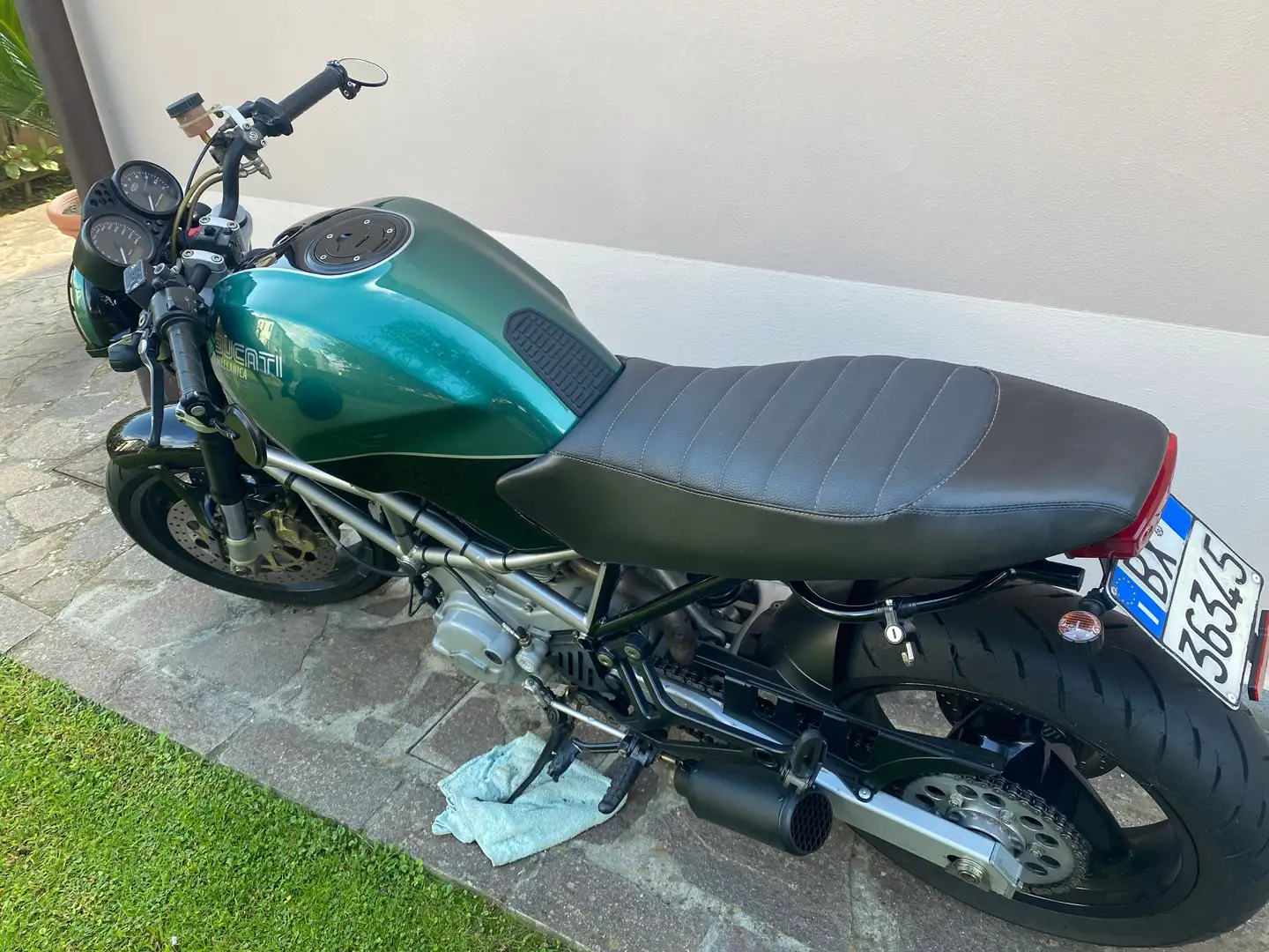 Ducati Monster 620 Cafè Racer completamente customizzata Verde - 2