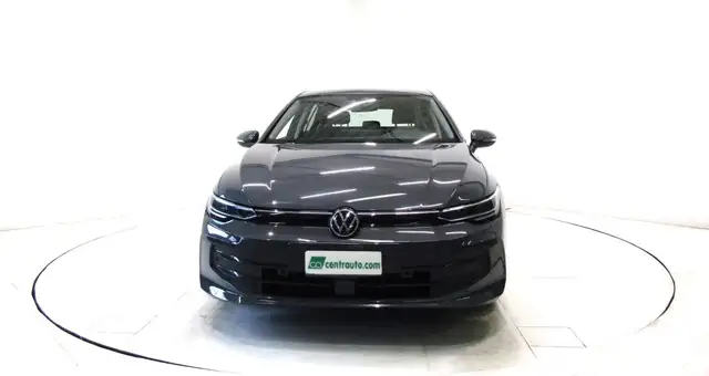 Volkswagen Golf view 2