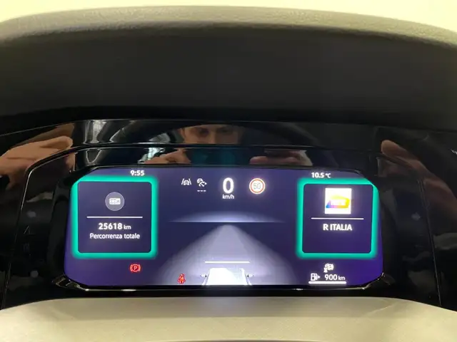 Volkswagen Golf view 5