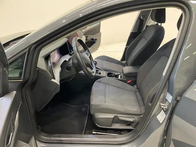 Volkswagen Golf view 6