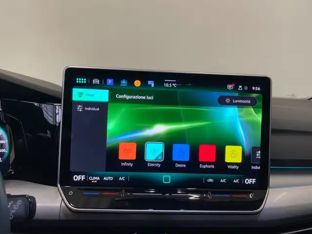 Volkswagen Golf view 12