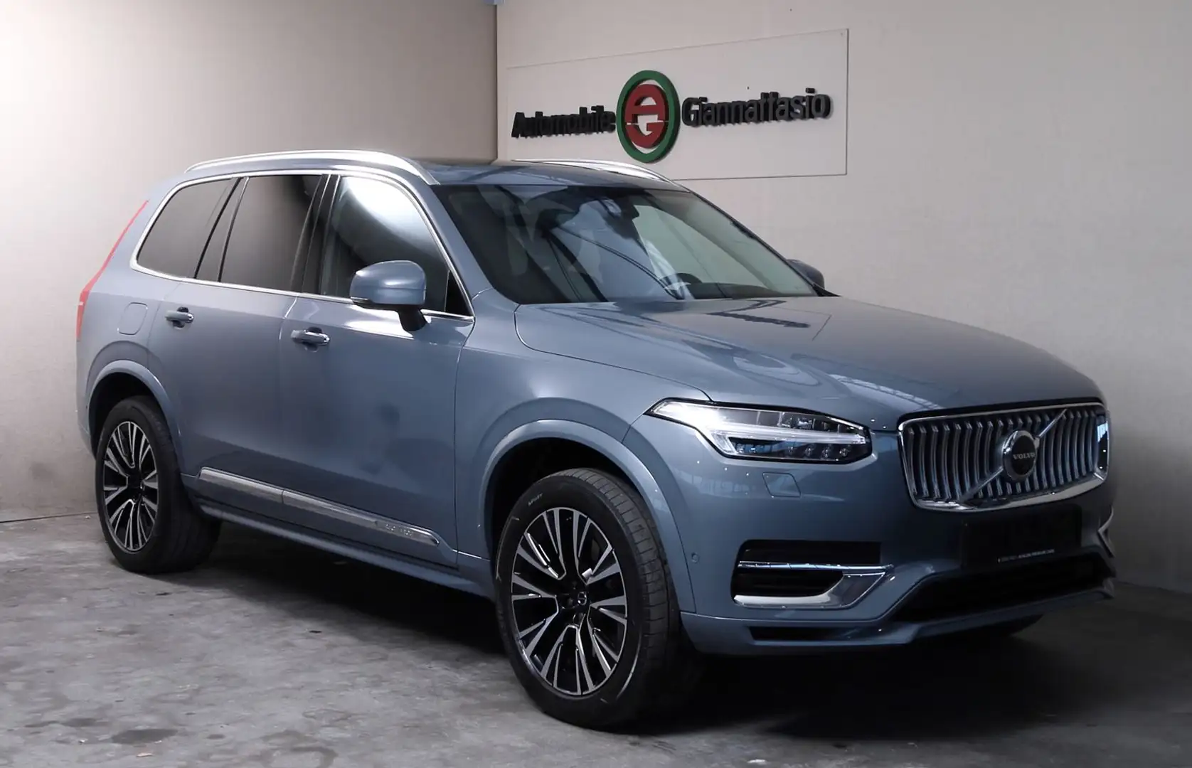 Volvo XC90 Ultimate Bright Recharge Plug-In Hybrid AWD Gris - 2