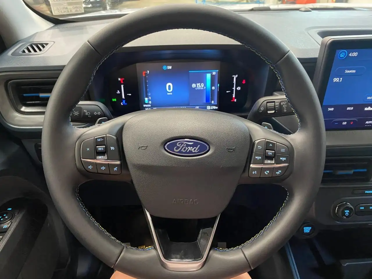 Ford Maverick снимка Ford Maverick
