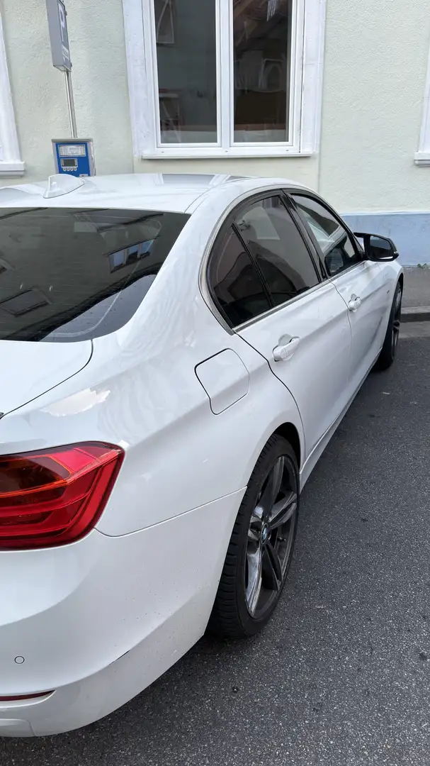 BMW 318 318d - 2