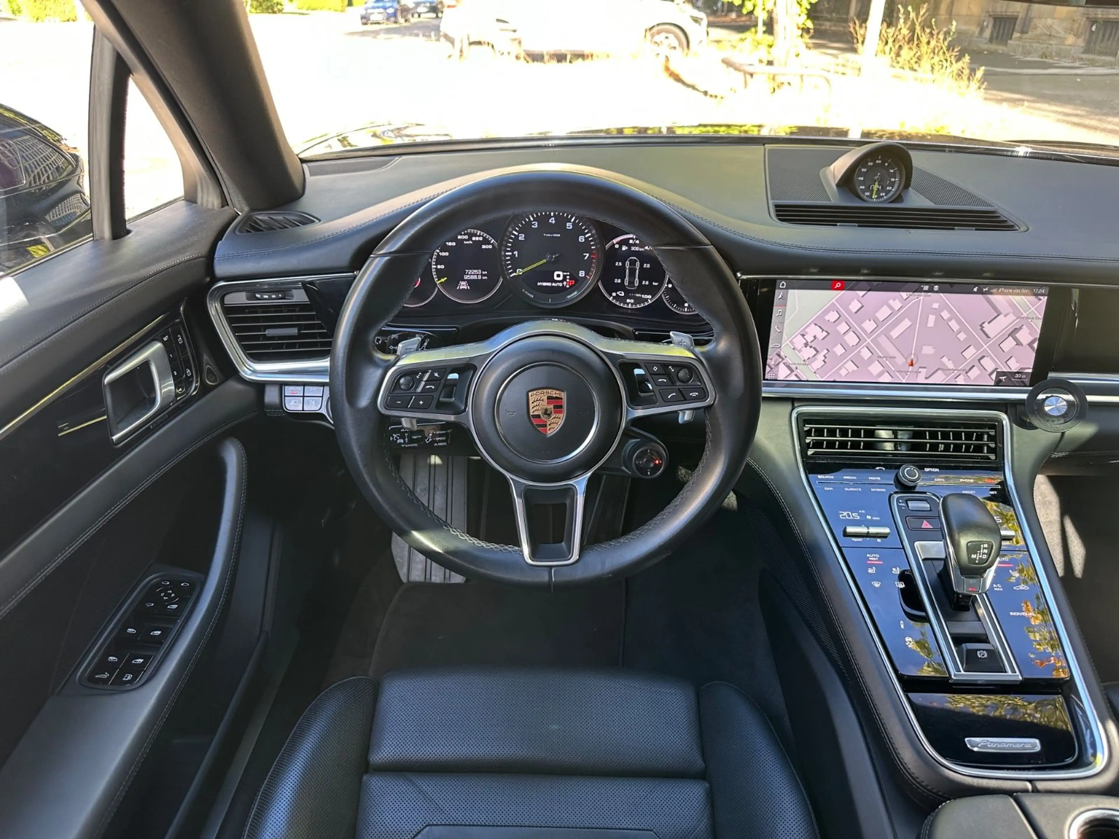 Porsche Panamera 4 E-Hybrid — photo 14