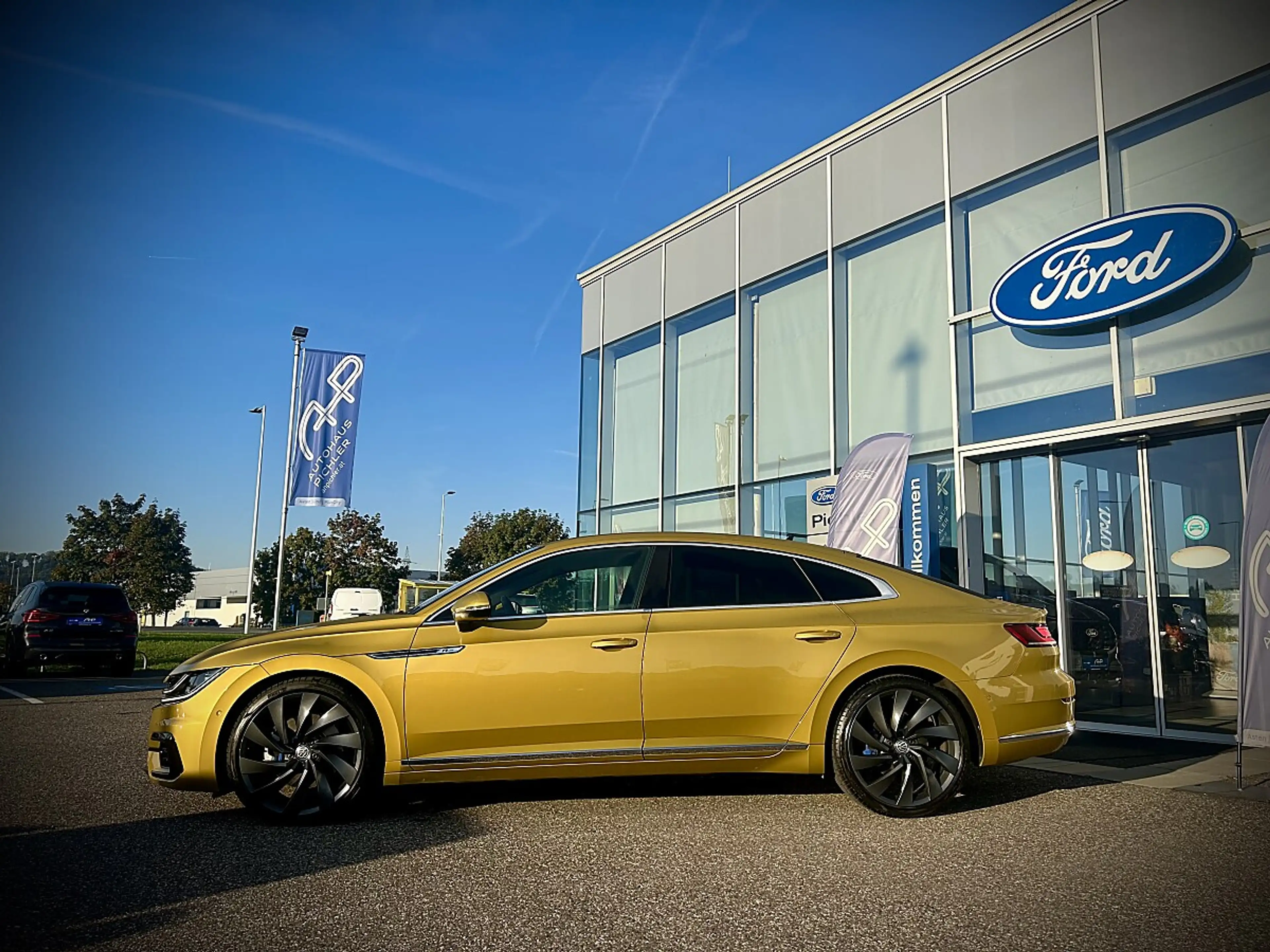 Volkswagen Arteon 2,0 TSI 4Motion R-Line DSG / R-LINE / ACC / NAVI — photo 3