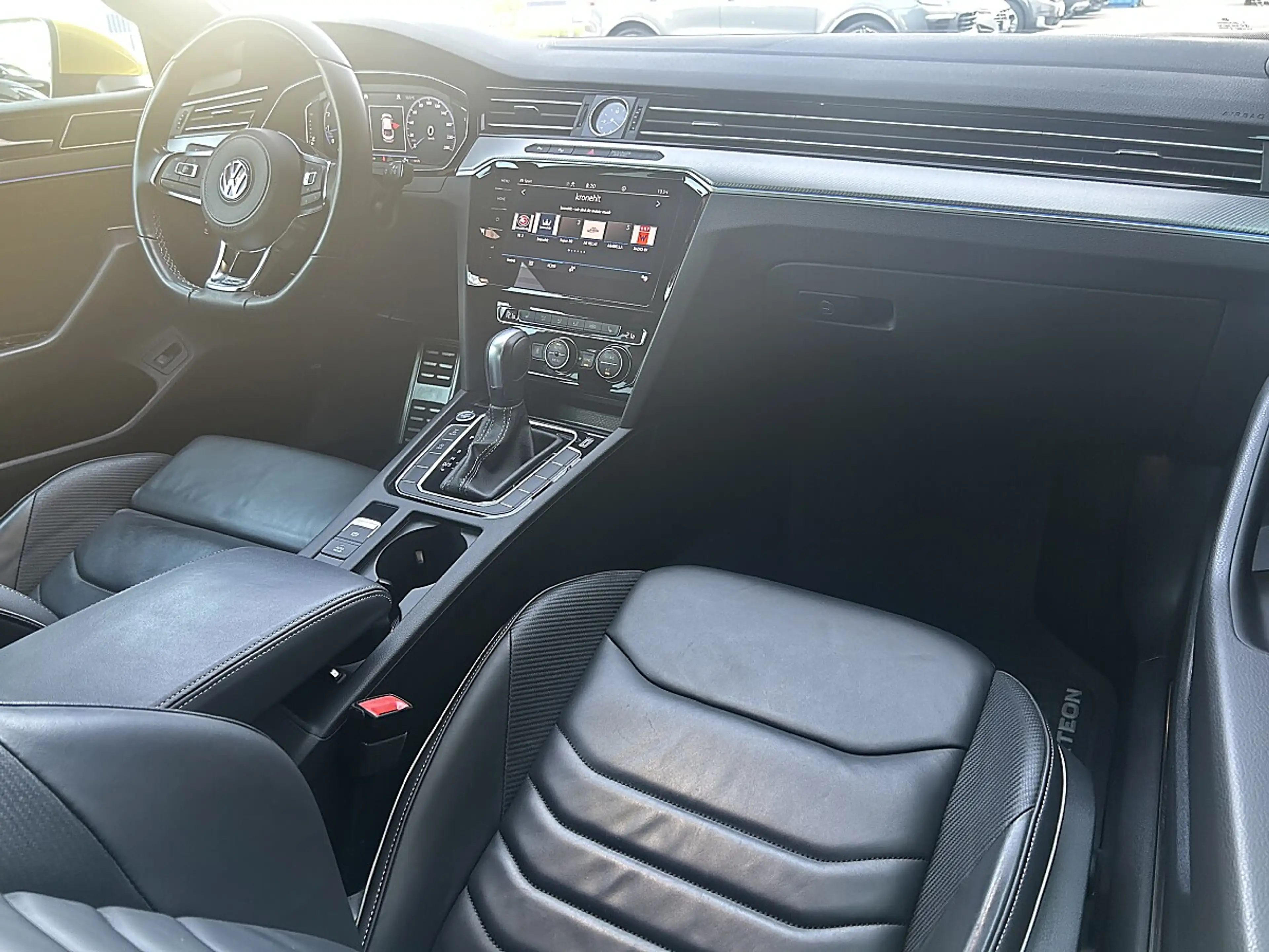 Volkswagen Arteon 2,0 TSI 4Motion R-Line DSG / R-LINE / ACC / NAVI — photo 9