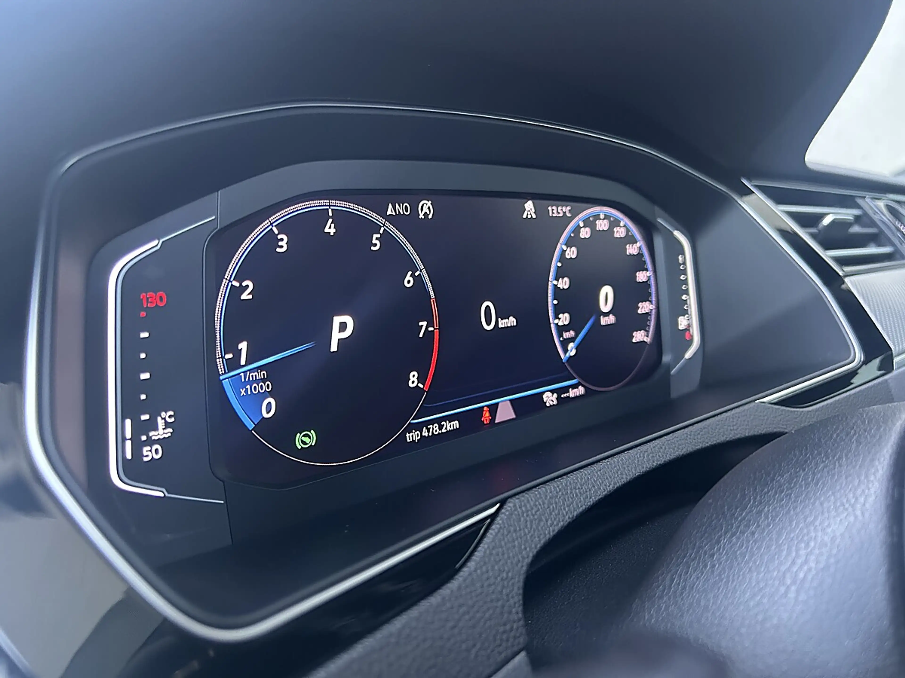 Volkswagen Arteon 2,0 TSI 4Motion R-Line DSG / R-LINE / ACC / NAVI — photo 11
