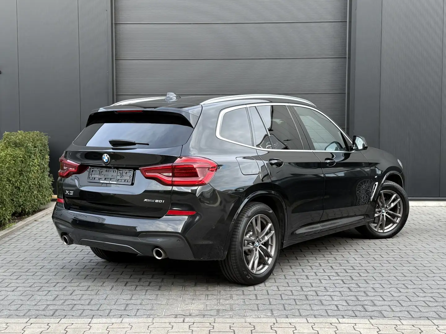 BMW X3 X3 xDrive20i M-Sport/Carplay/Head/Keyless/Leder Zwart - 2