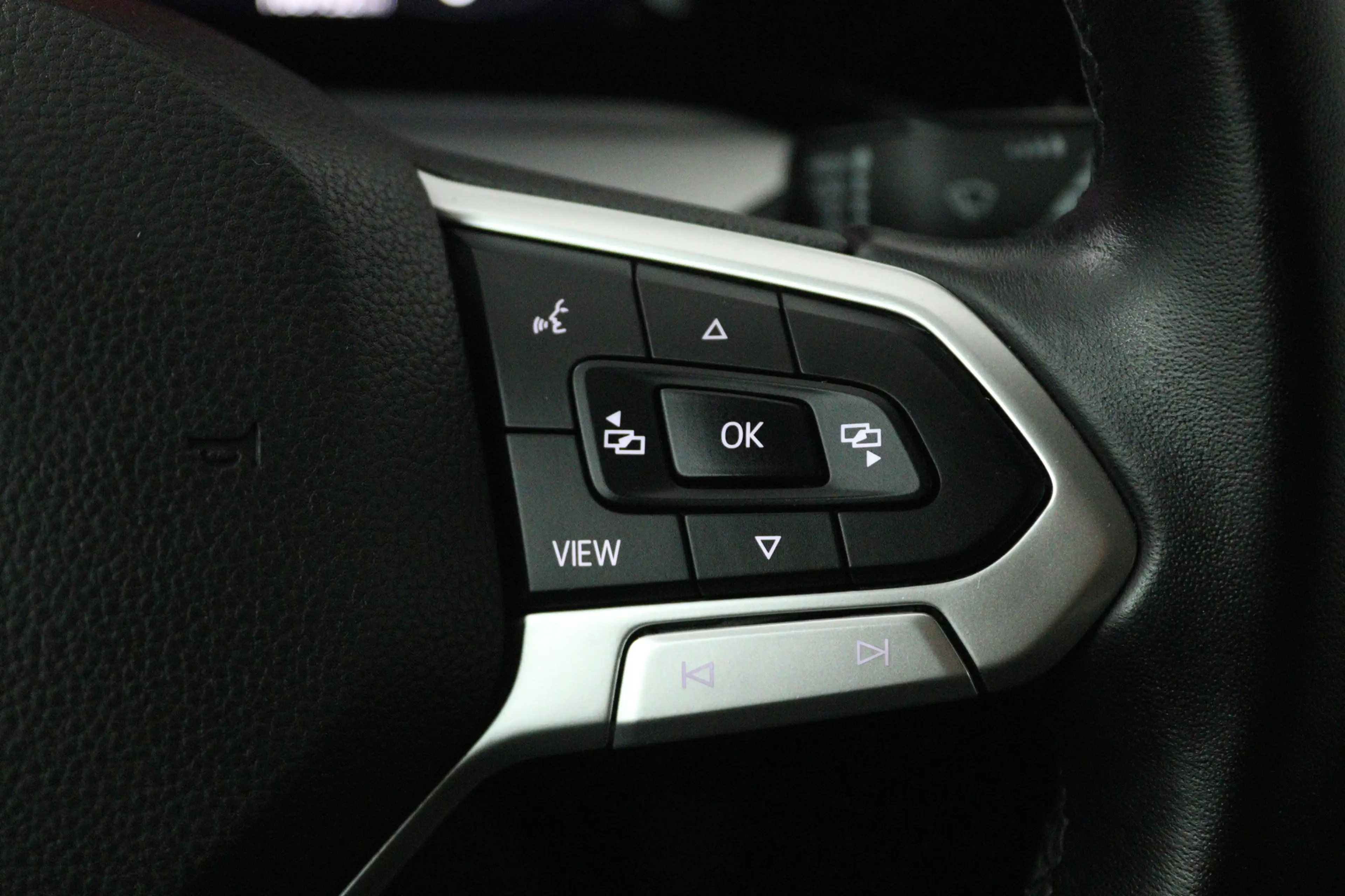 Volkswagen Golf 1.0 TSI Life (CRUISE CONTROL ADAPTIEF, NAVIGATIE, — photo 8
