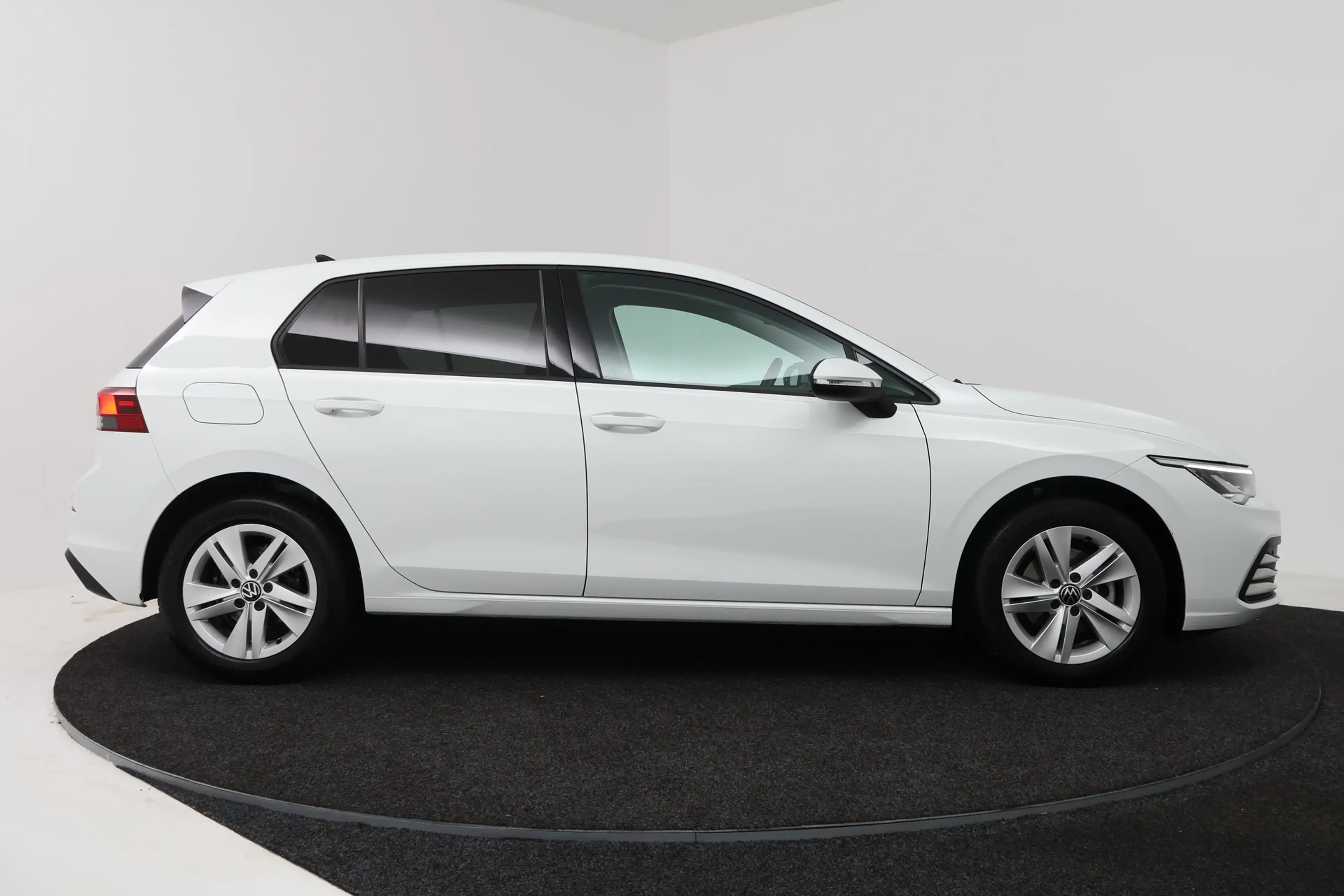 Volkswagen Golf 1.0 TSI Life (CRUISE CONTROL ADAPTIEF, NAVIGATIE, — photo 14
