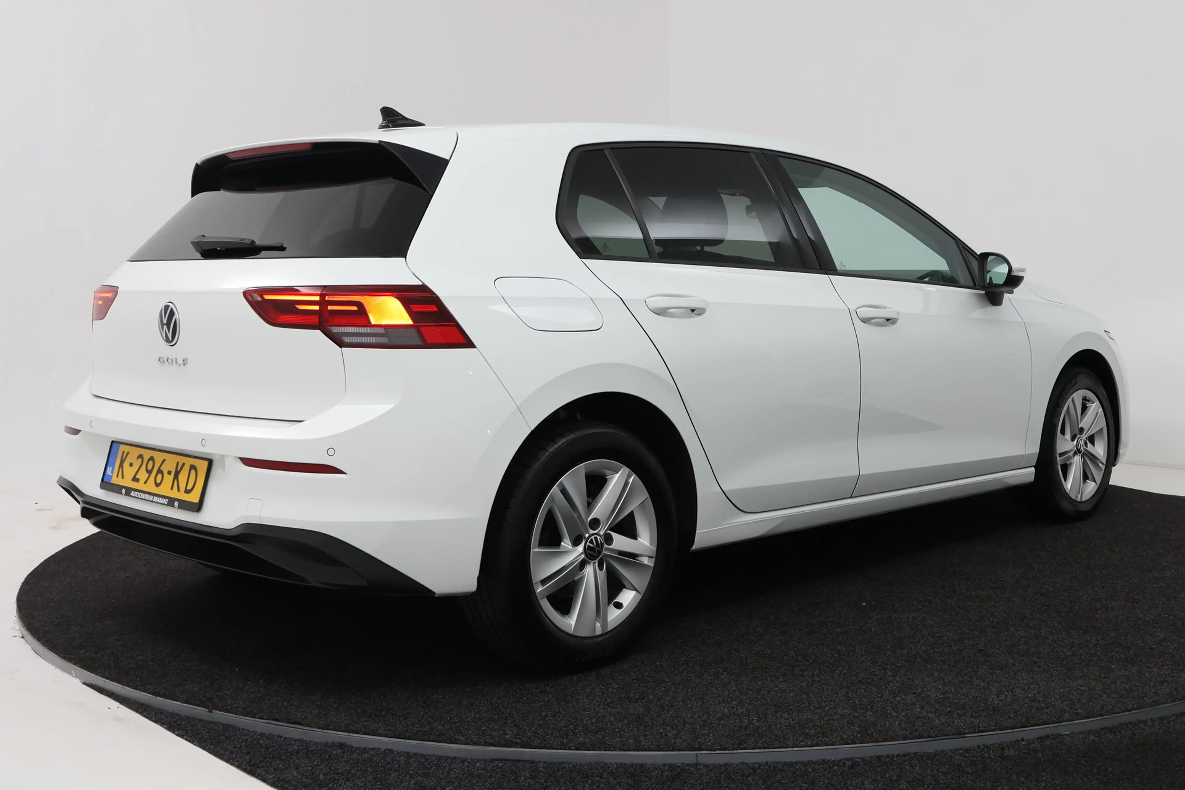 Volkswagen Golf 1.0 TSI Life (CRUISE CONTROL ADAPTIEF, NAVIGATIE, — photo 12