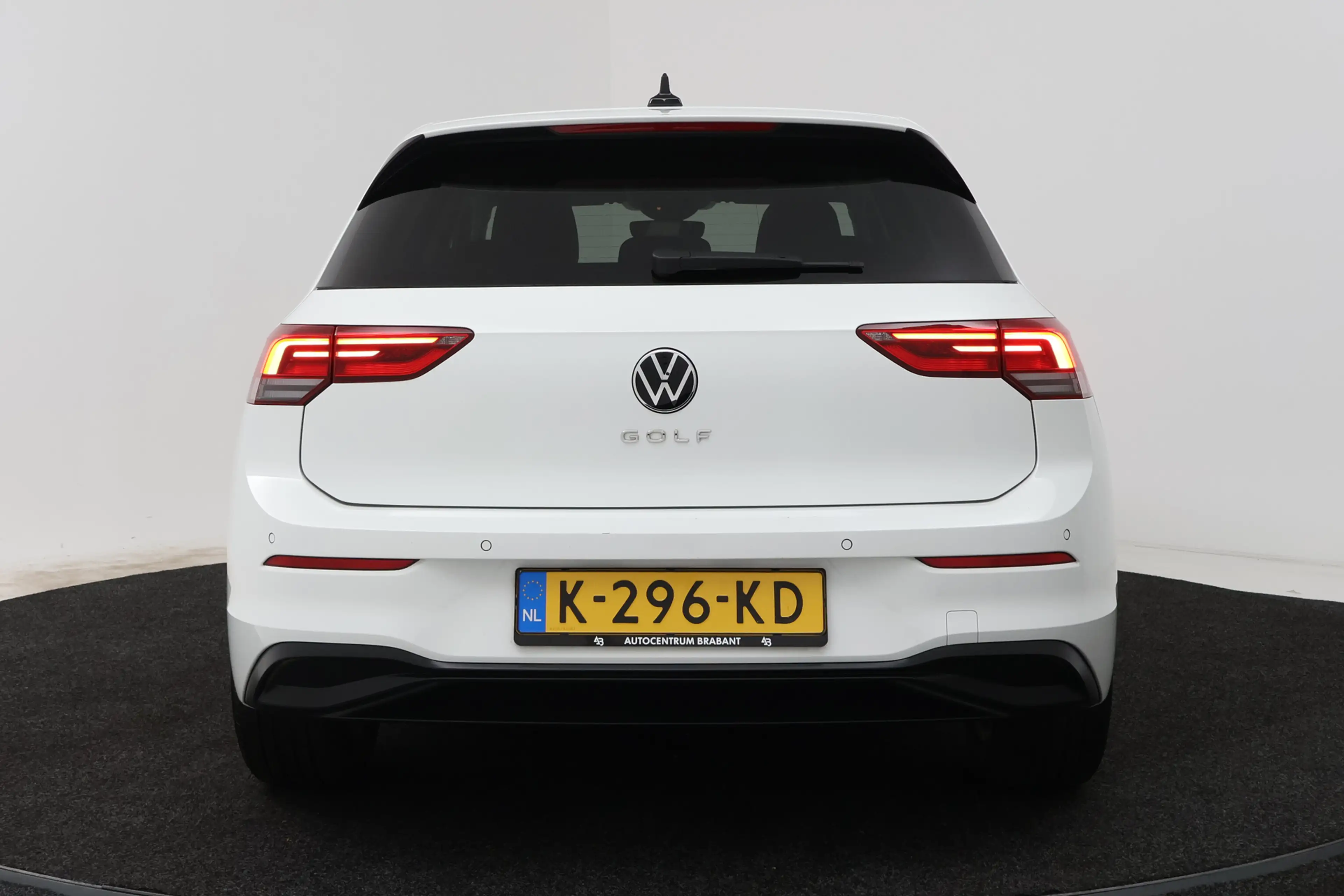 Volkswagen Golf 1.0 TSI Life (CRUISE CONTROL ADAPTIEF, NAVIGATIE, — photo 9