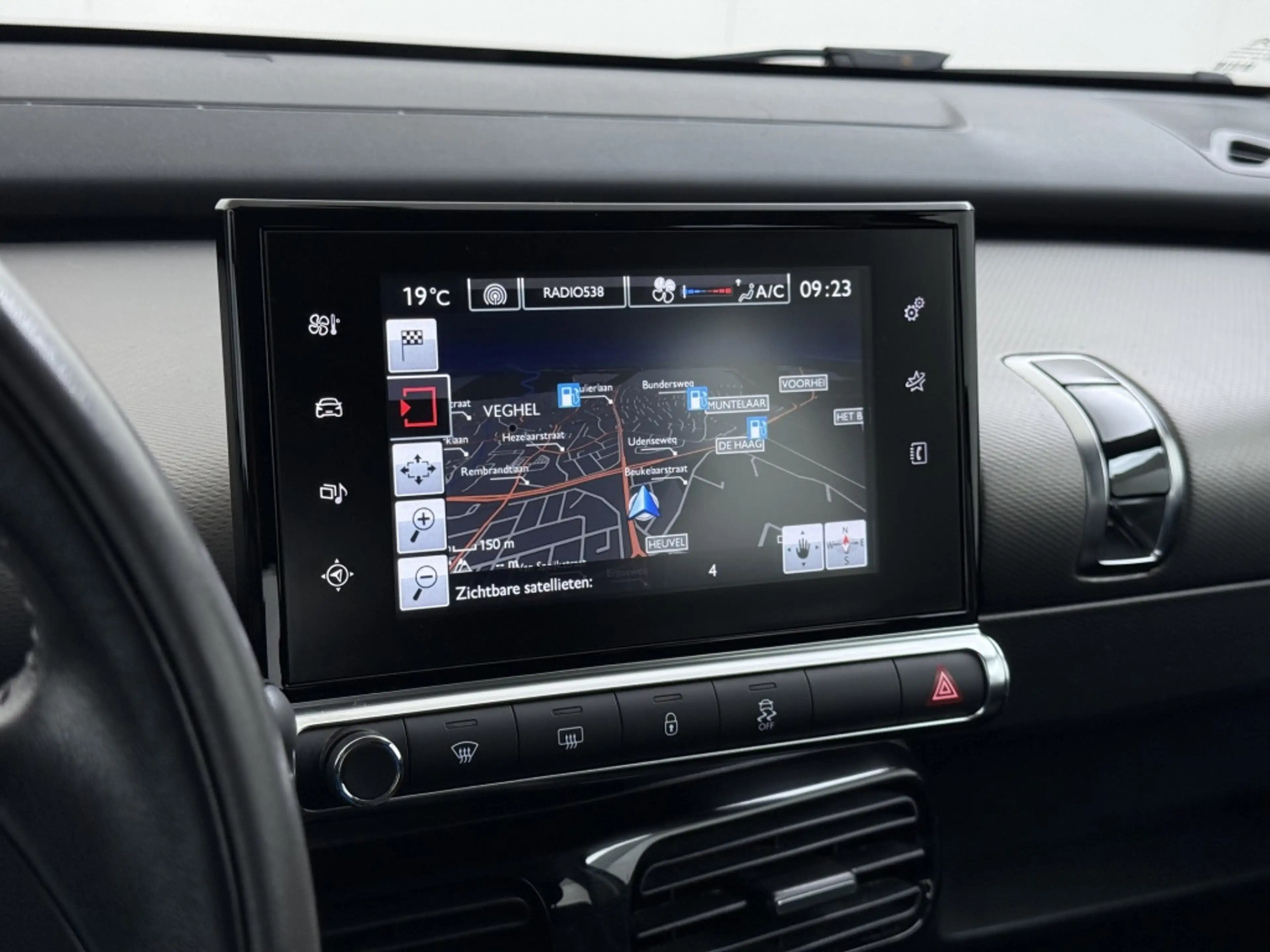 Citroen C4 Cactus 1.2 PureTech Feel — photo 27