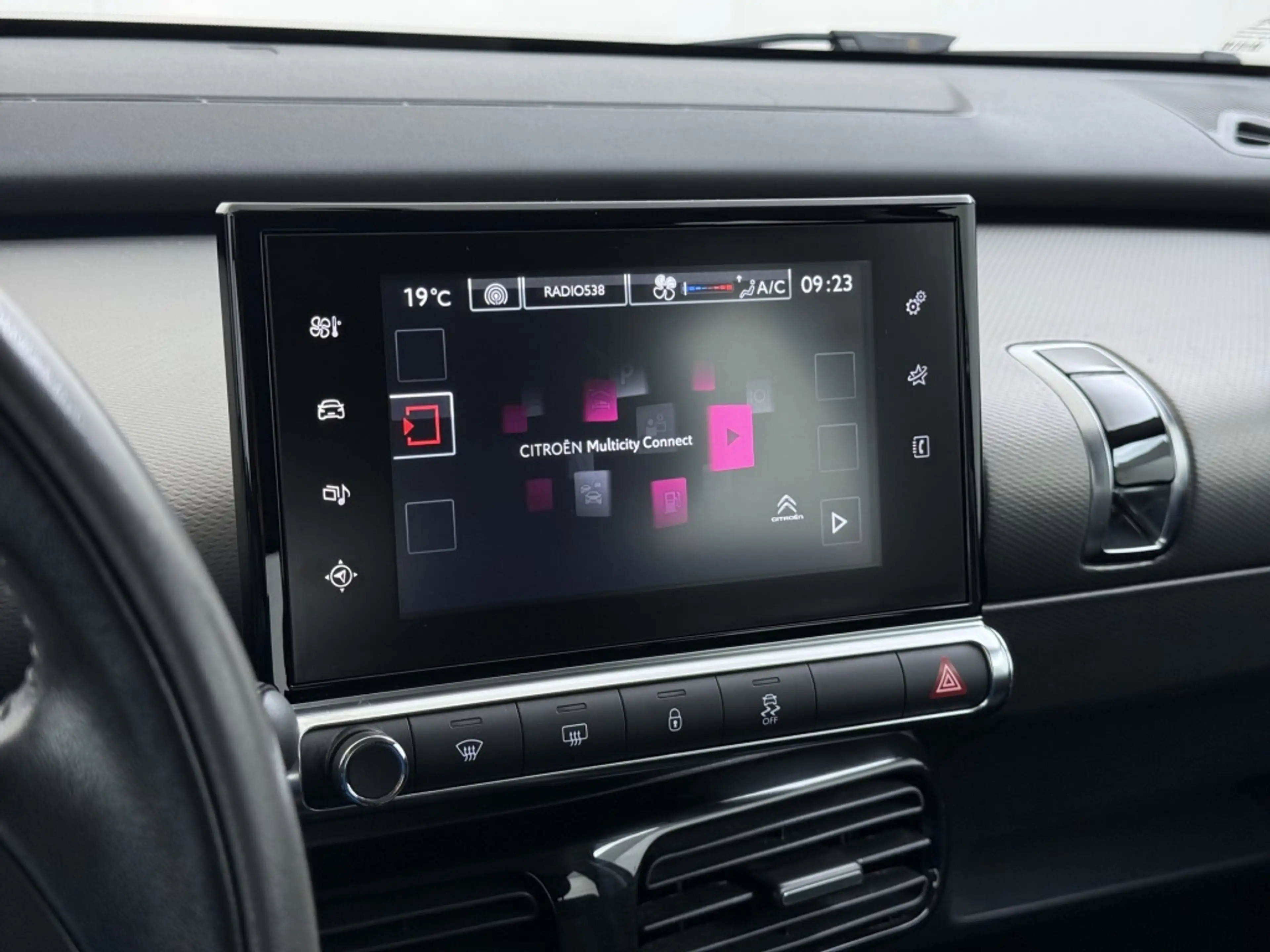 Citroen C4 Cactus 1.2 PureTech Feel — photo 28
