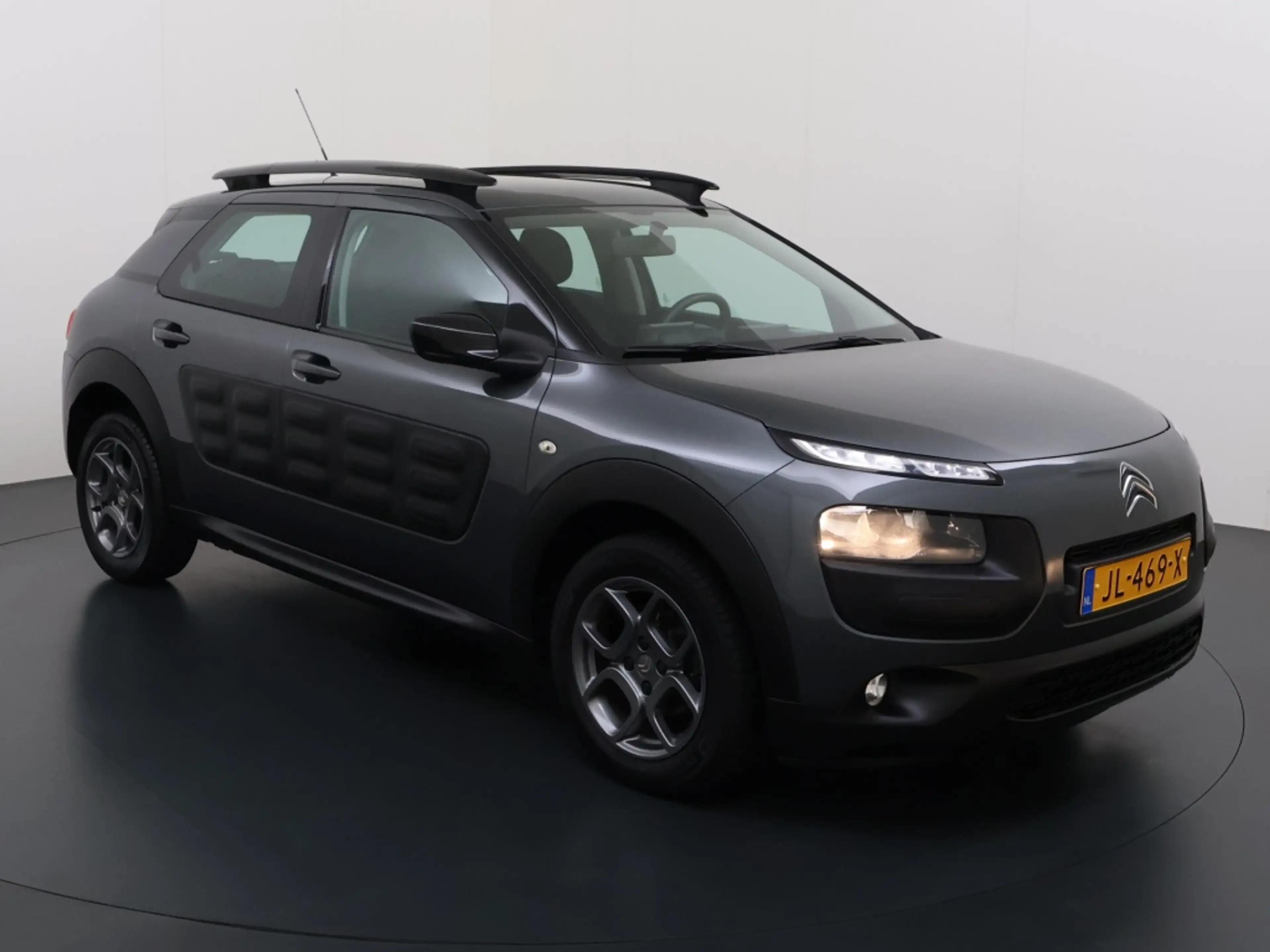Citroen C4 Cactus 1.2 PureTech Feel — photo 2