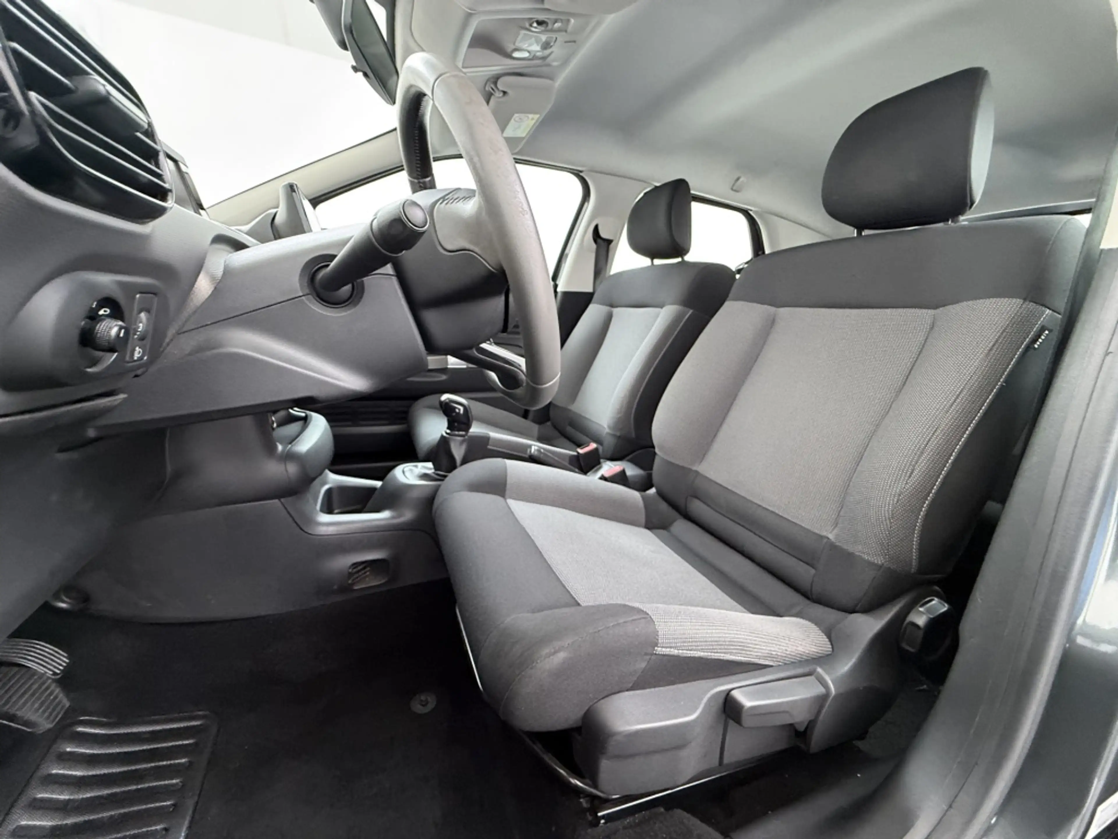 Citroen C4 Cactus 1.2 PureTech Feel — photo 13