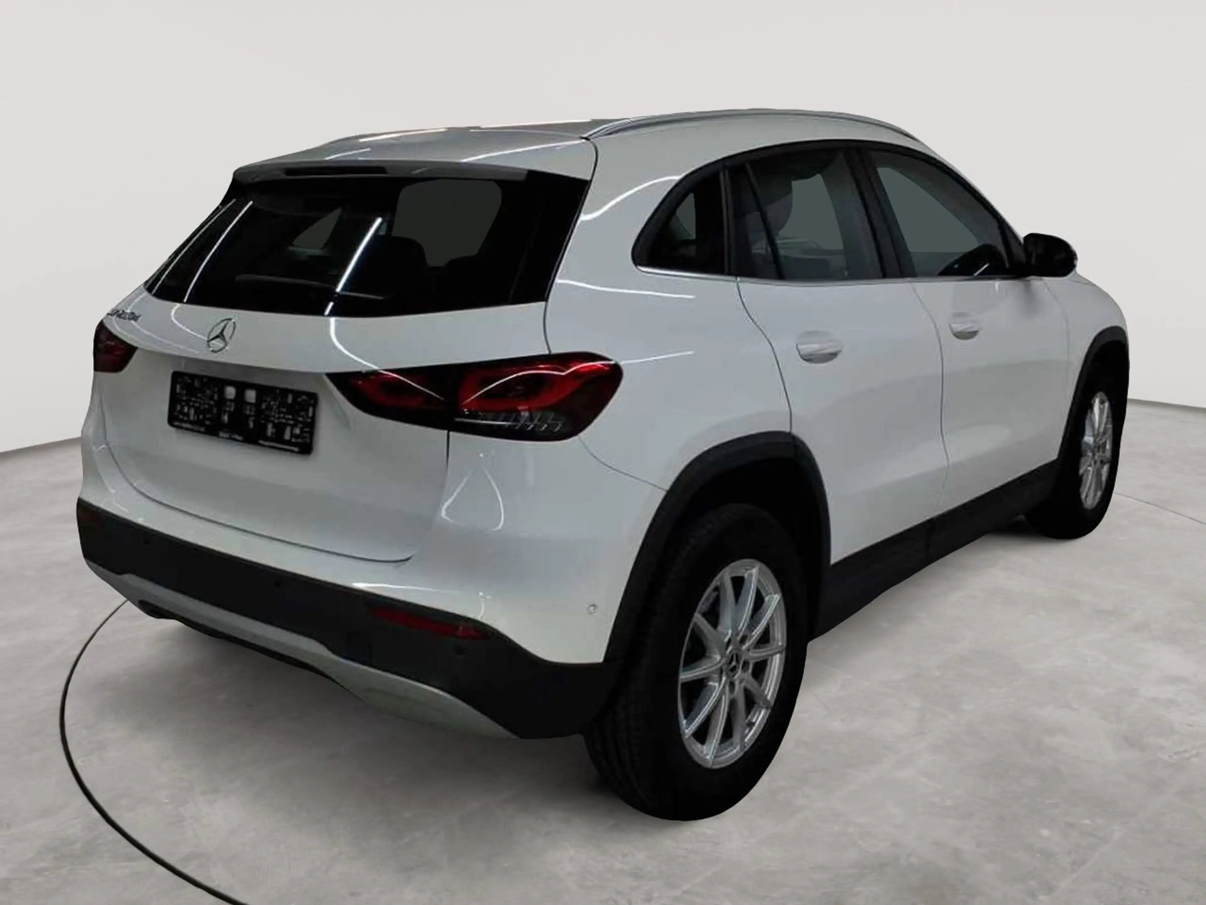 Mercedes-Benz GLA 200 GLA 200 d 8G-BusiP LED MBUXP KAM SHZ — photo 4