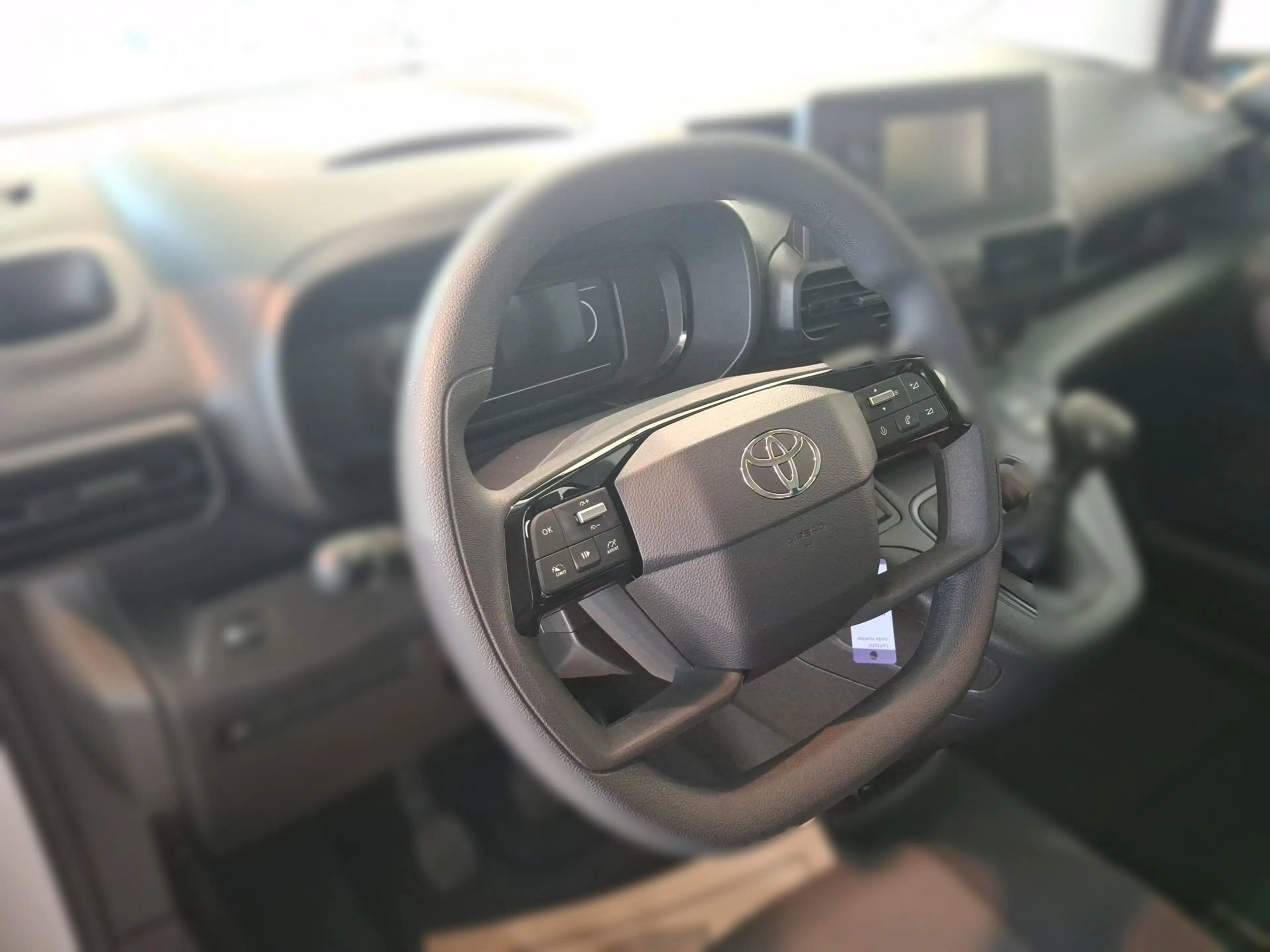 Toyota Proace City Verso L1 1.5 D4D 102 Combi — photo 10