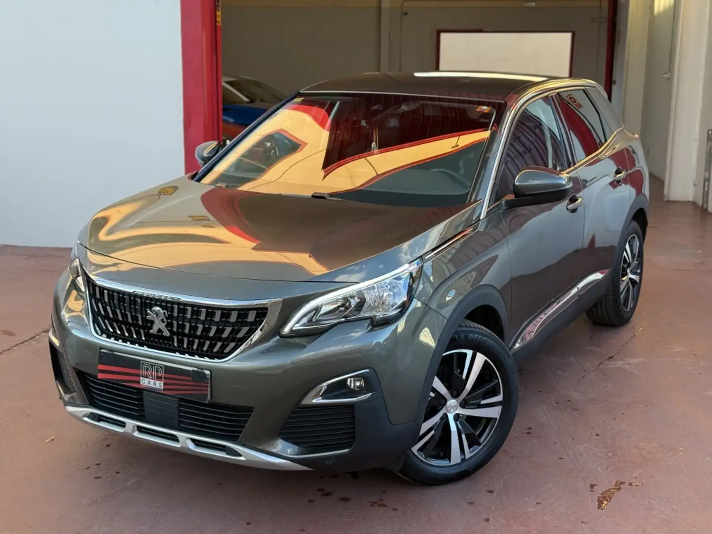 Peugeot 3008 1.2 S&S PureTech Active 130 Brun - 2