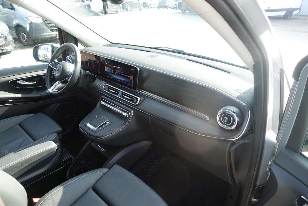 Mercedes-Benz V 250