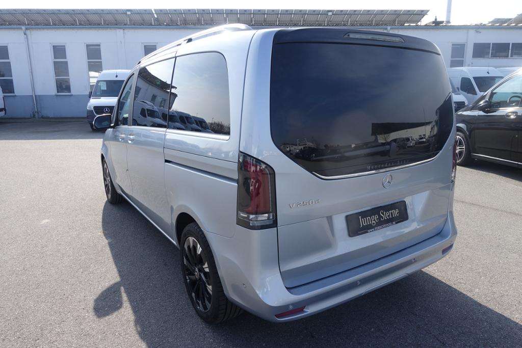 Mercedes-Benz V 250