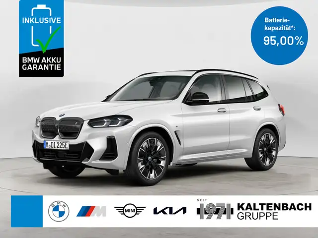 BMW X3 Impressive FACEL. PANO AHK HUD 360° LED ACC
