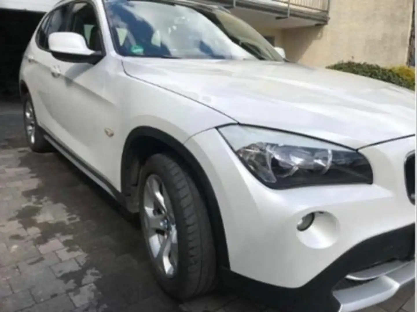 BMW X1 Weiß - 1