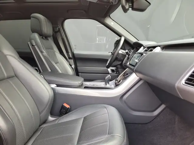 Land Rover Range Rover Sport view 10