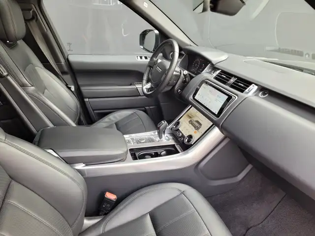 Land Rover Range Rover Sport view 11