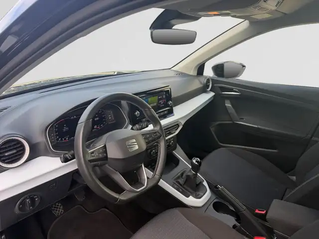 Seat Arona view 8