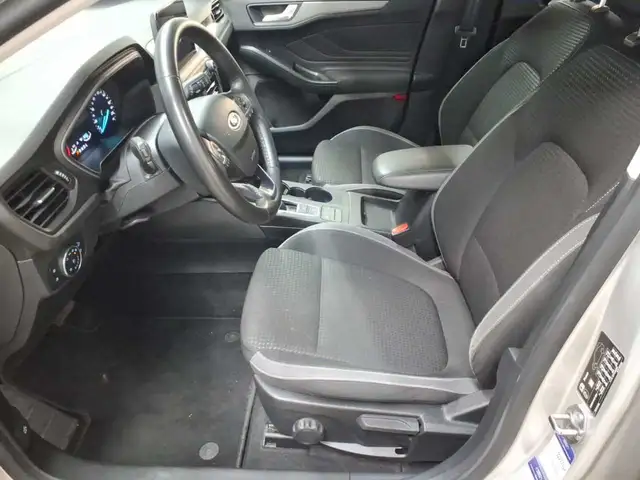 Ford Focus view 7