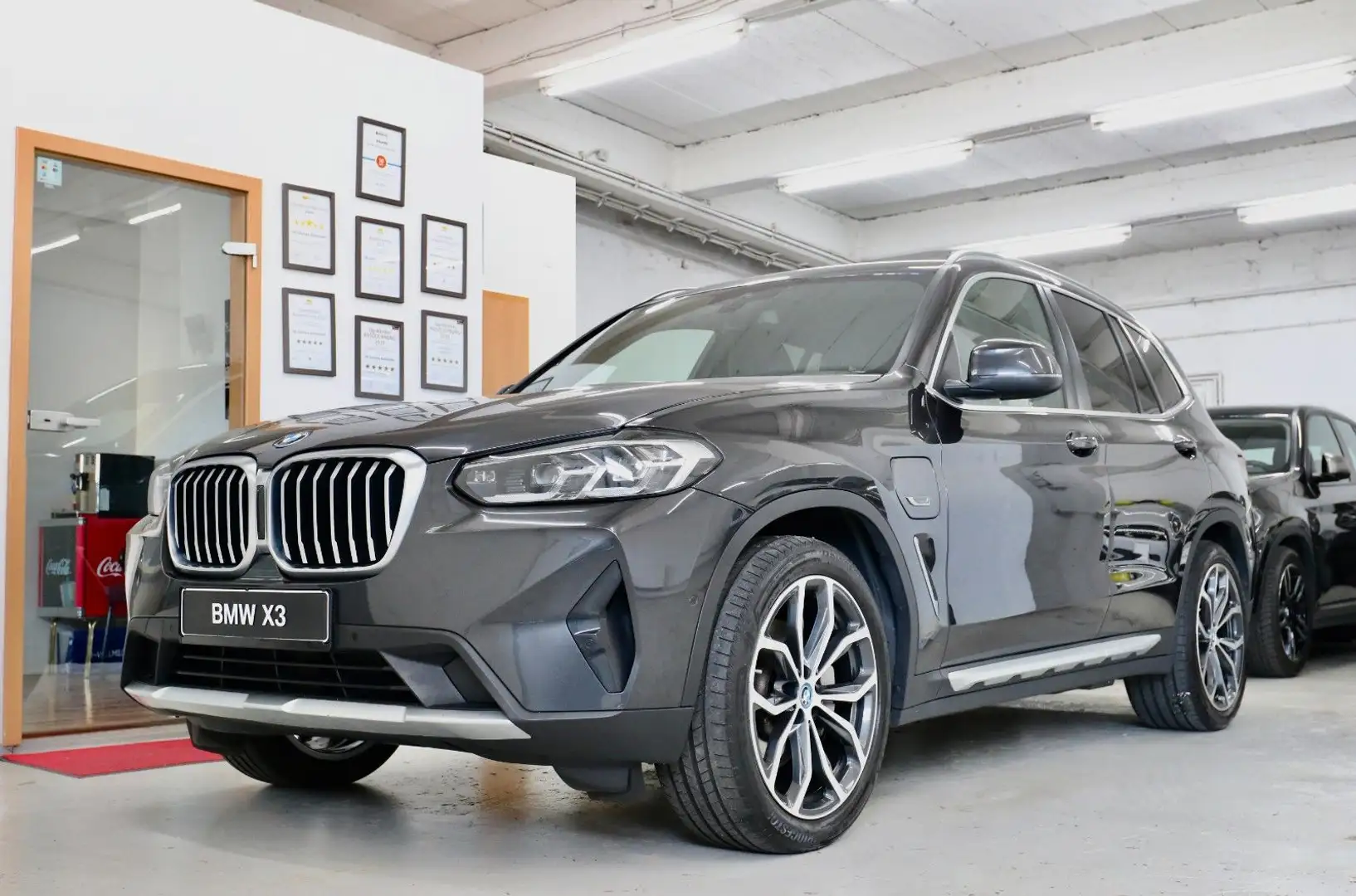 BMW X3 xD 30e Sport S Leder Memory Head-Up AHK LED Grau - 1