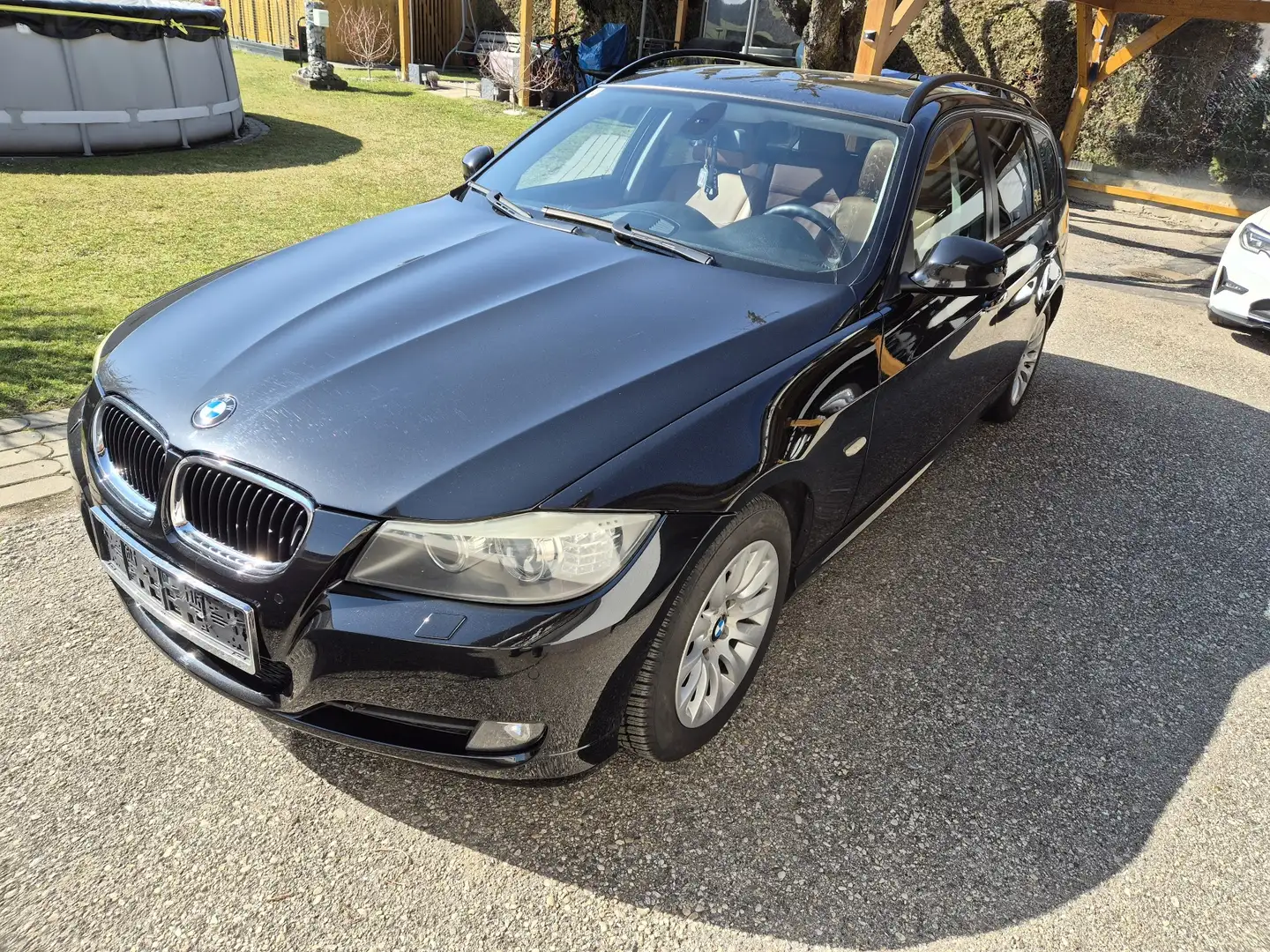 BMW 320 320d Touring - 1
