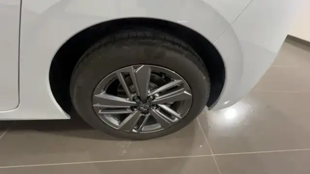 Peugeot 308 view 7