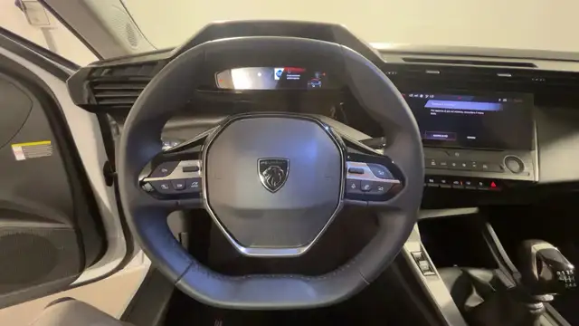Peugeot 308 view 12