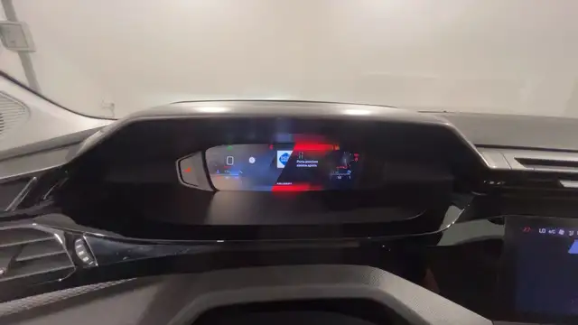 Peugeot 308 view 11