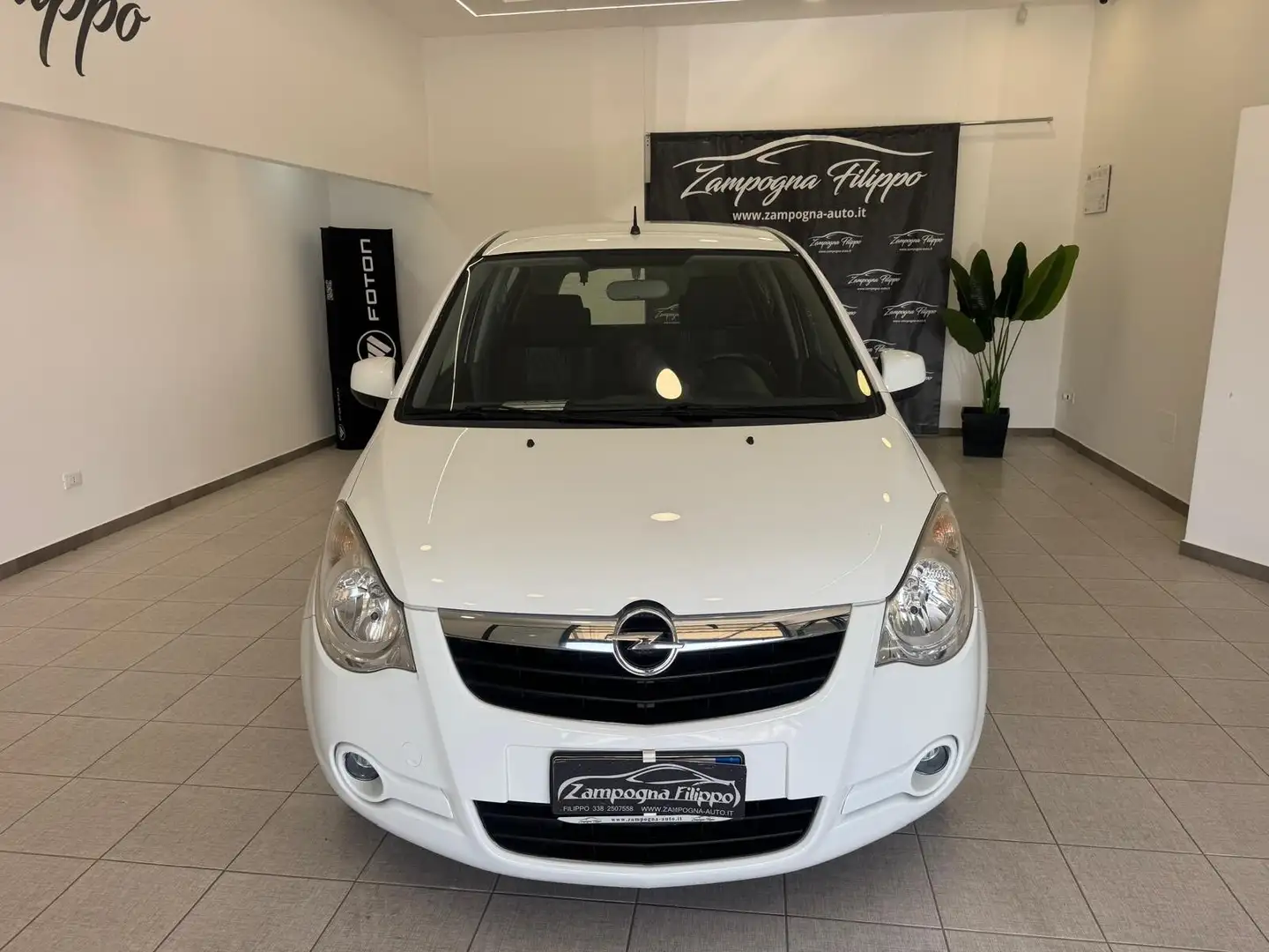 Opel Agila 1.0 12V 68CV Bianco - 2