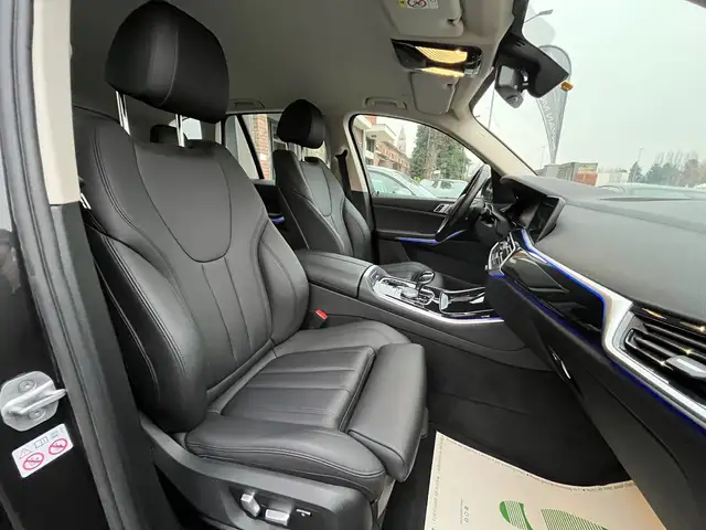 BMW X5 view 6
