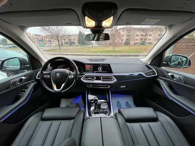 BMW X5 view 12
