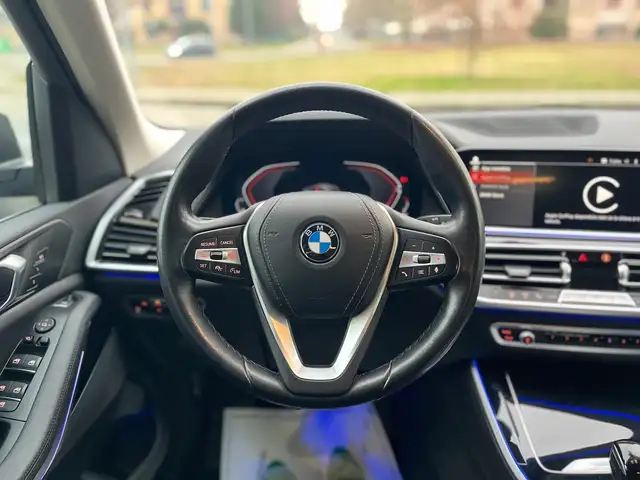 BMW X5 view 13