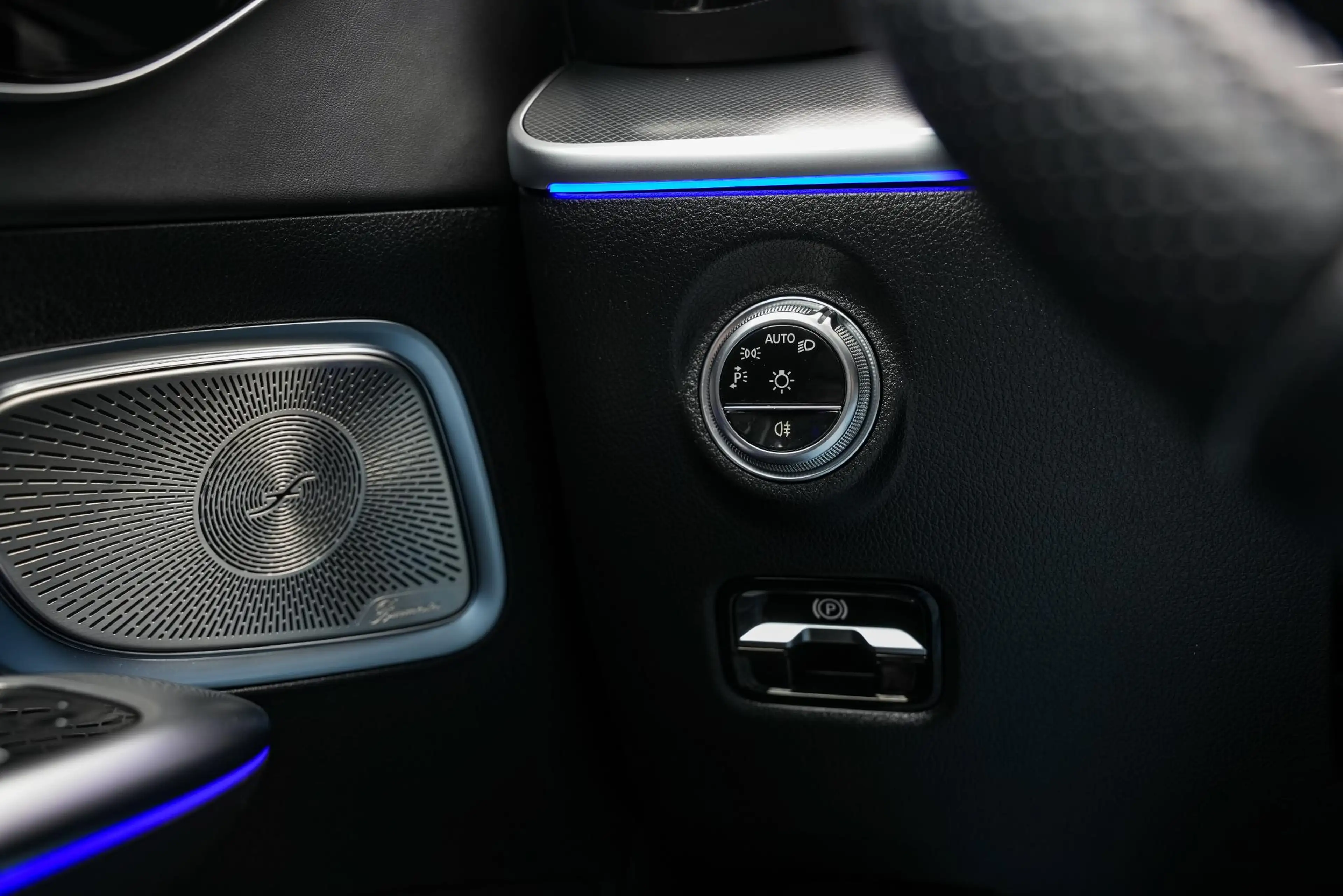 Mercedes-Benz C 43 AMG 4MATIC Panoramadak Burmester Adapt. Cruise Ambient — photo 24