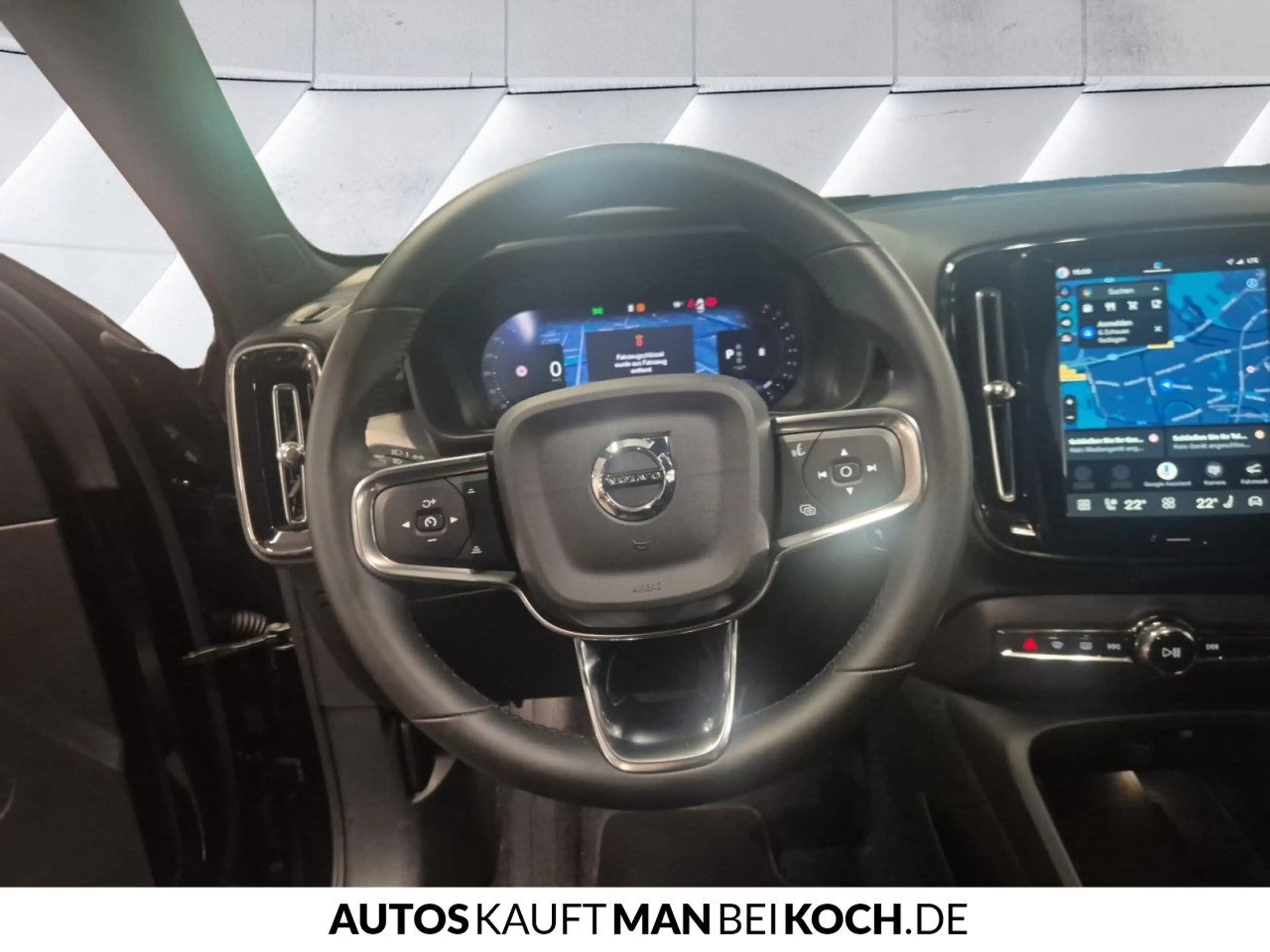 Volvo XC40 B3 Plus Dark ACC BLIS LED H/K 360° Notrad SHZ — photo 9
