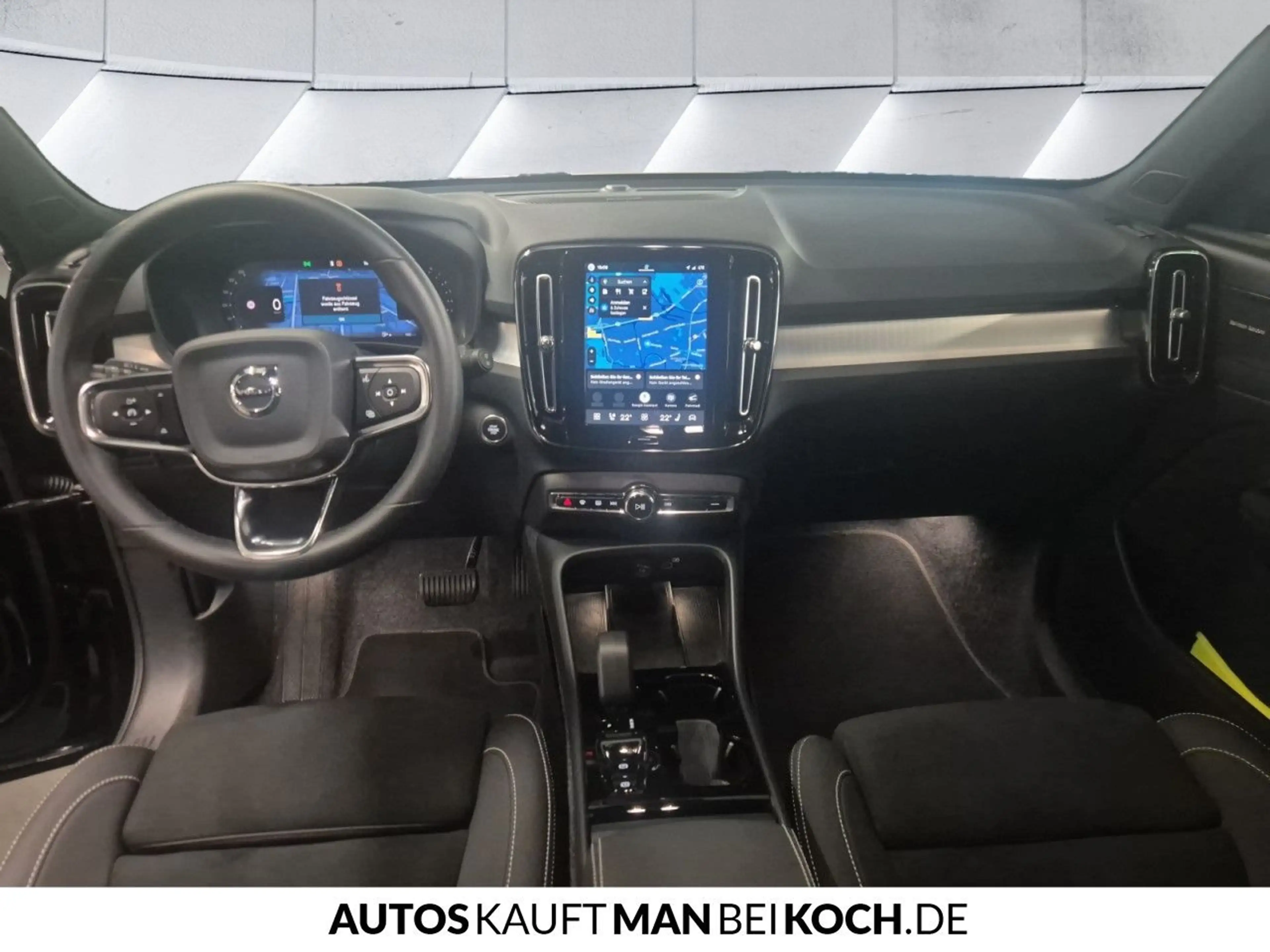 Volvo XC40 B3 Plus Dark ACC BLIS LED H/K 360° Notrad SHZ — photo 8